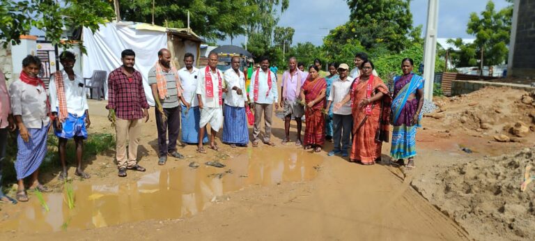 అర్హులైన వారికి పెన్షన్లు ఇవ్వకపోవడం అన్యాయం