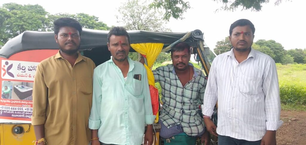 ముప్పారం గ్రామ ఆటో యూనియన్ అధ్యక్షుడిగా- తాళ్లపల్లి విజయ్
