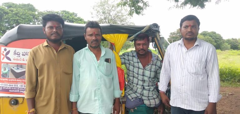 ముప్పారం గ్రామ ఆటో యూనియన్ అధ్యక్షుడిగా- తాళ్లపల్లి విజయ్
