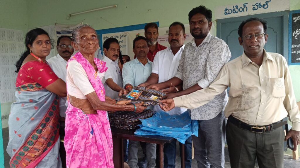 ప్రతి ఒక్కరూ సేవా భావం కలిగి ఉండాలి