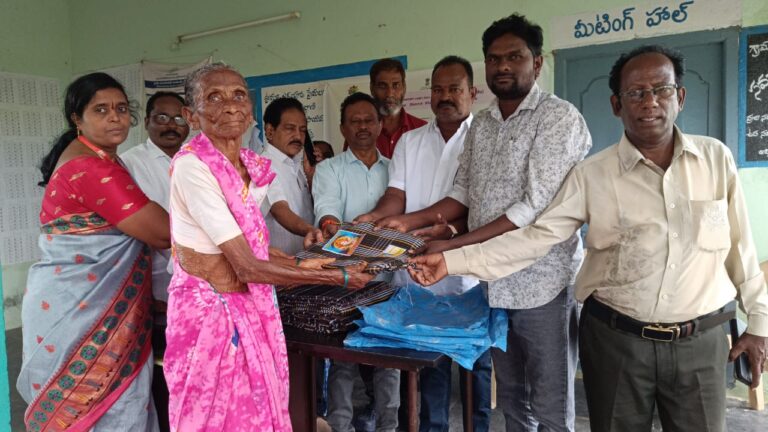 ప్రతి ఒక్కరూ సేవా భావం కలిగి ఉండాలి