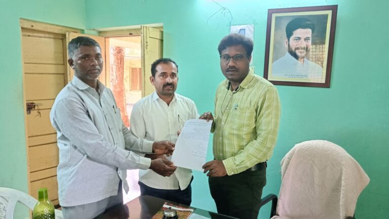 ఒకే కుటుంబం ఒకే వార్డులో ఉండే విధంగా ఓట్ల సవరణ చేయాలి- సీపీఐ-సీపీఎం