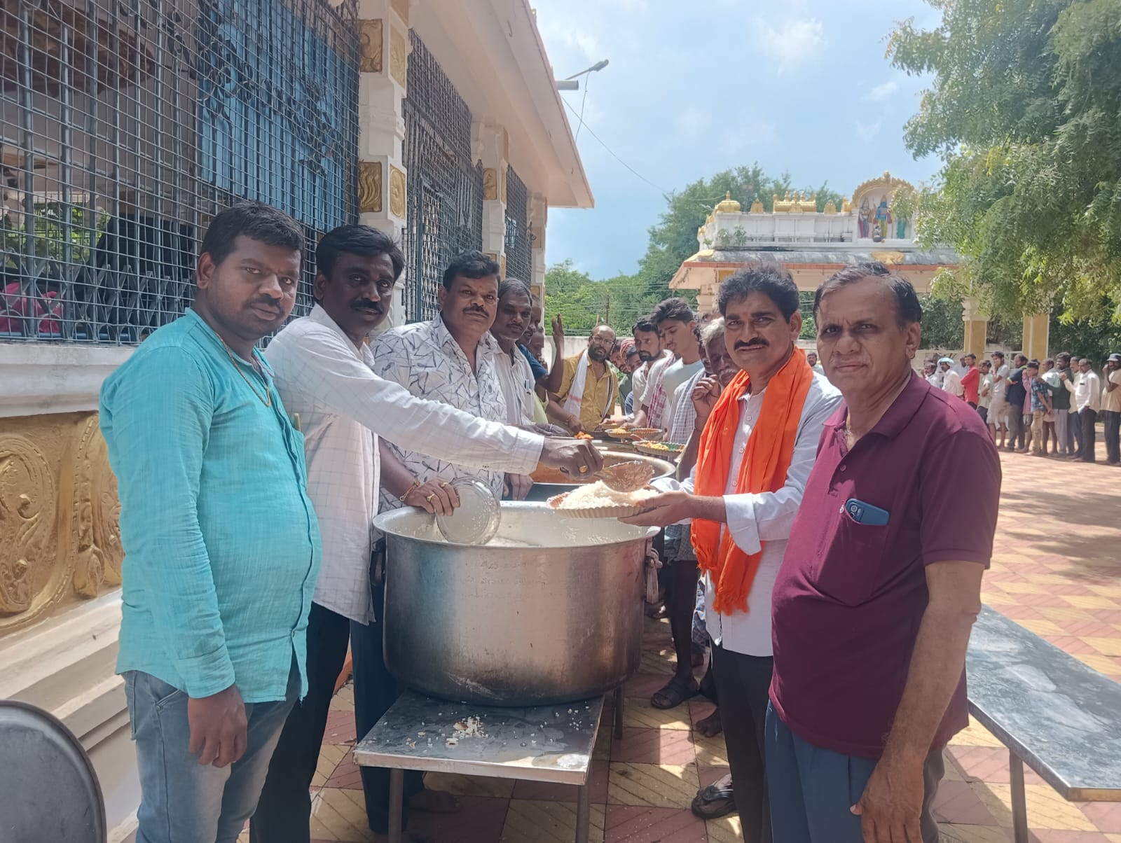 రామాలయం లో మహాఅన్నదానం