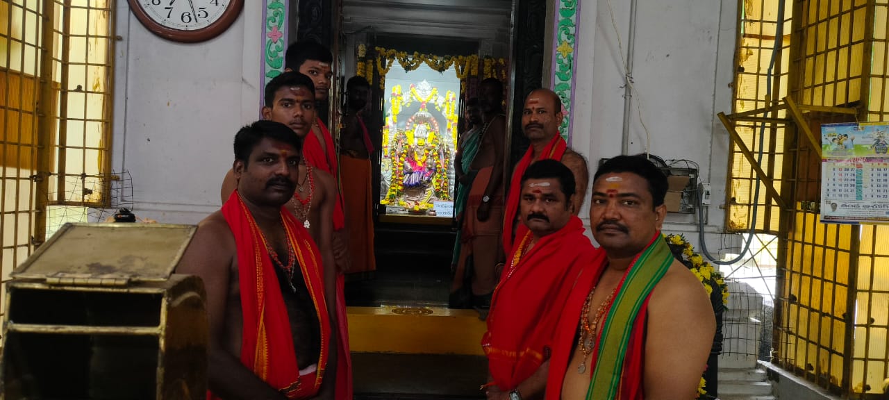 ఐనవోలు భ్రమరాంబిక అమ్మవారి దేవాలయంలో దసరా ఉత్సవం