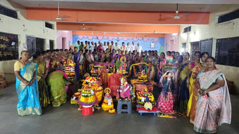 పండుగ సంస్కృతులను కాపాడుకోవాలి