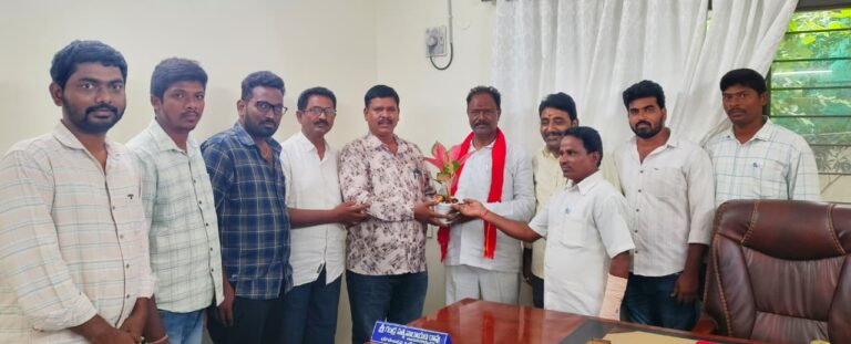 జర్నలిస్టుల సంక్షేమానికి కృషి చేస్తా
