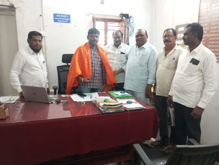 తల్లాడ మండల నూతన తాసిల్దార్ గ కరుణాకర్ రెడ్డి