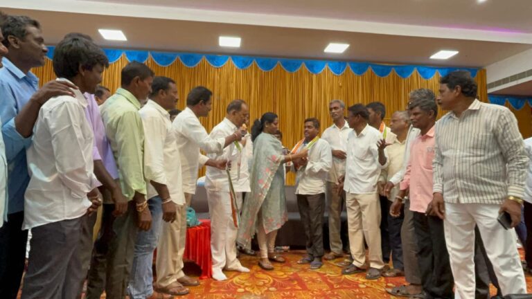 కాంగ్రెస్ పార్టీ లో కొనసాగుతున్న చేరికల పర్వం