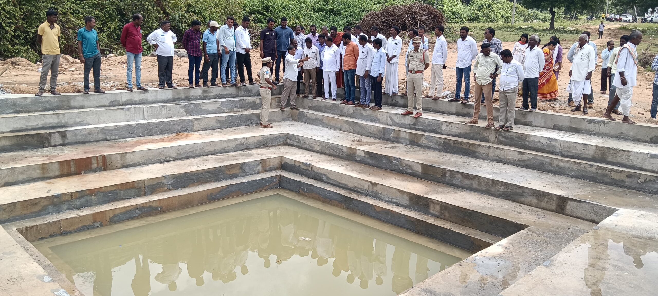 అభివృద్ధి పనులను పరిశీలించిన ఎమ్మెల్యే