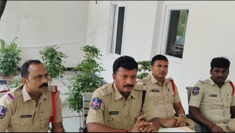 భర్తపై హింసకు భరించలేక భార్య ఘోర హత్య