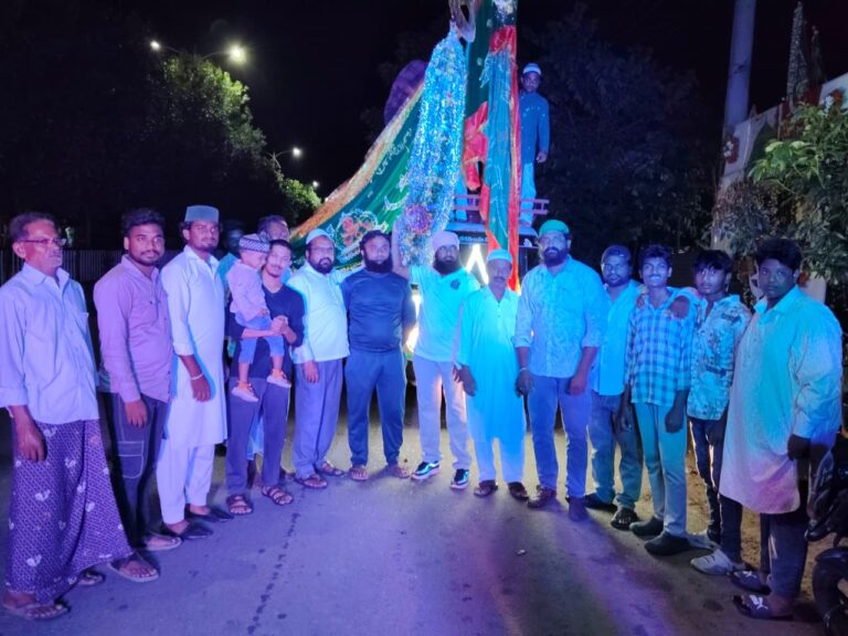 పరకాలలో ఘనంగా గ్యార్వీ జెండా పండుగ