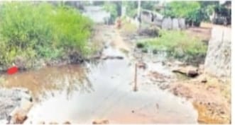 బురదమయంగా కాలనీలు