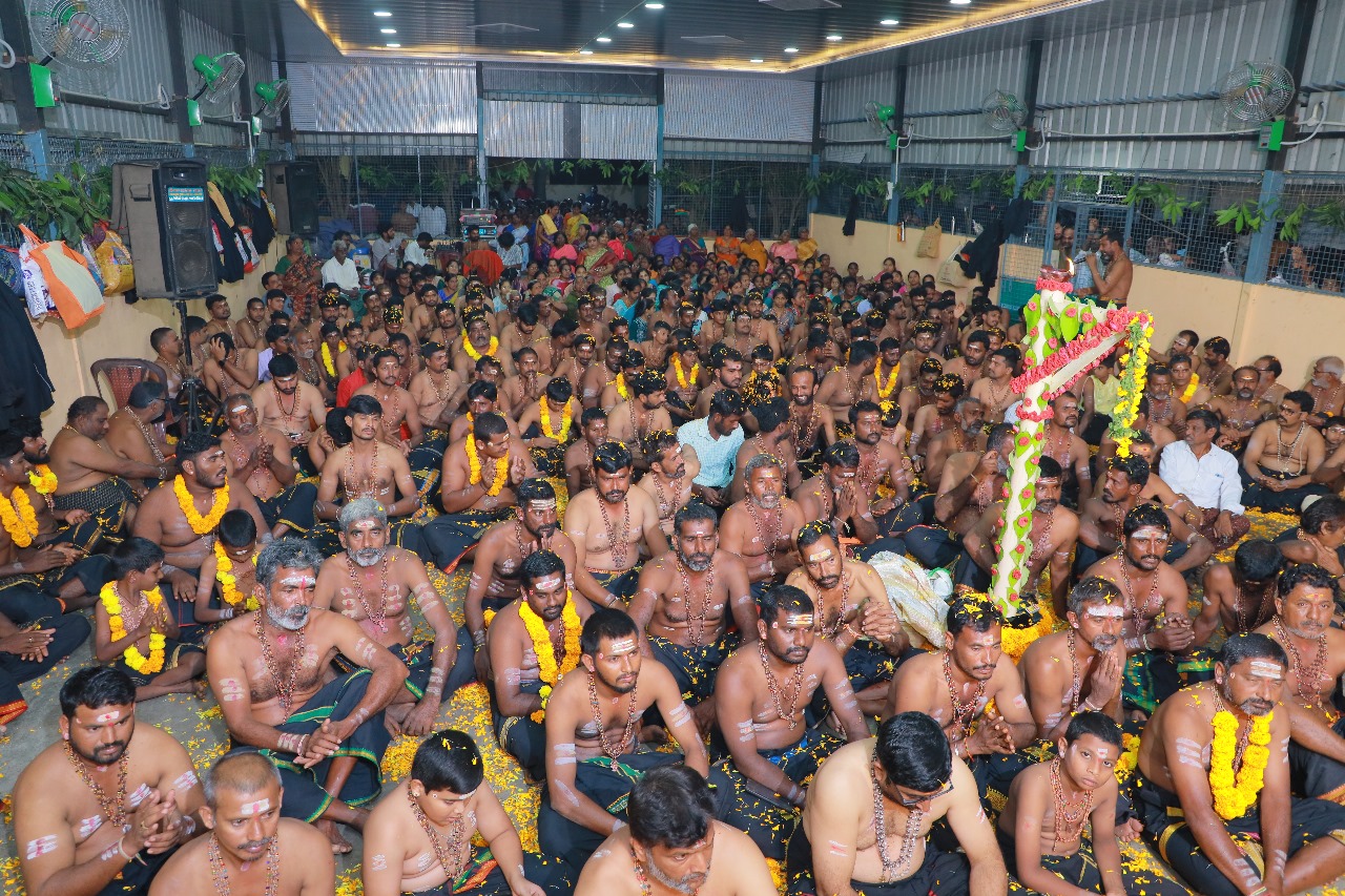 అయ్యప్ప పీఠం లో ఘనంగా అయ్యప్ప స్వామి పడిపూజ