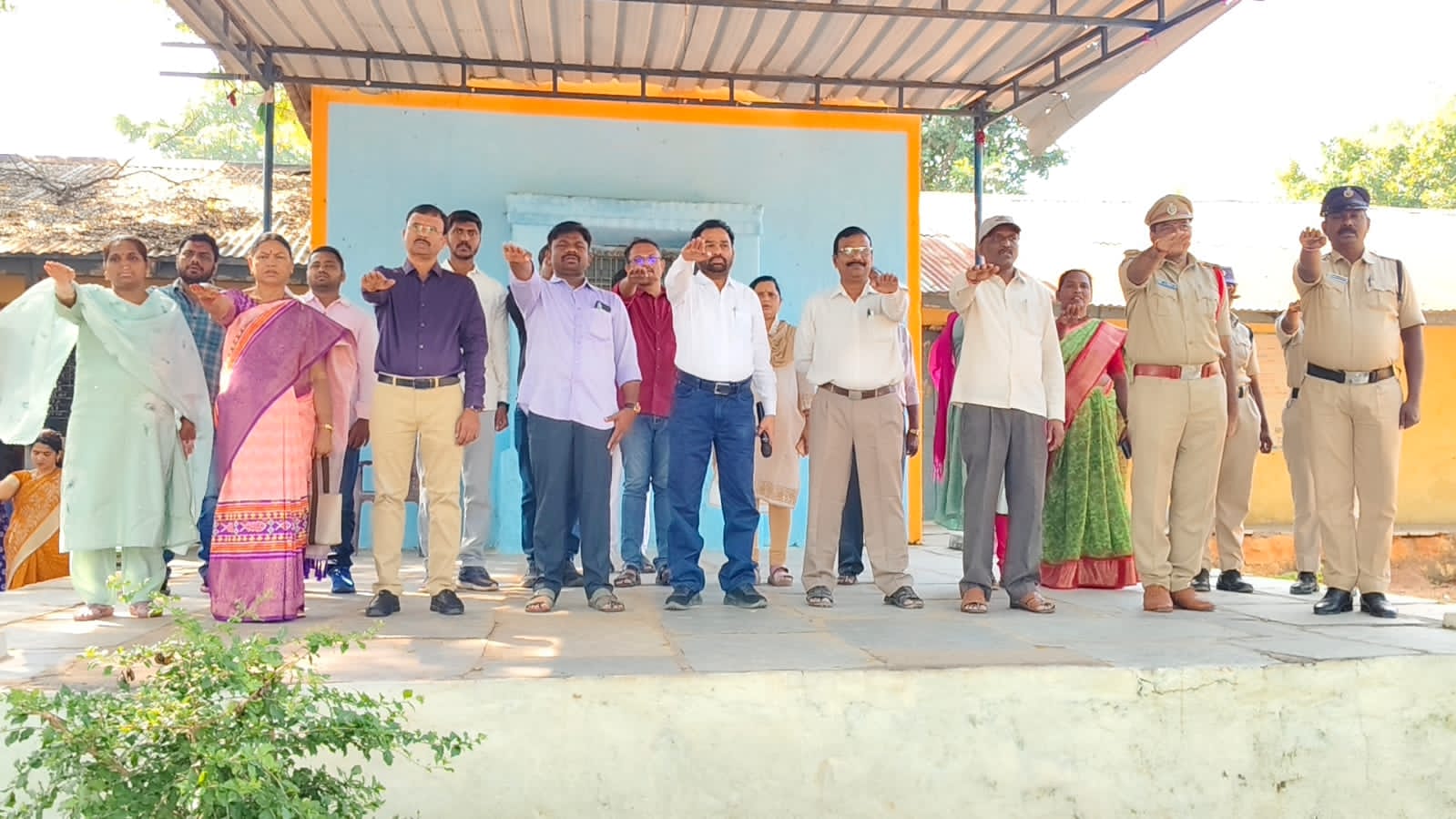 ప్రభుత్వ పాఠశాలలో వందేమాతర గీతాలాపన