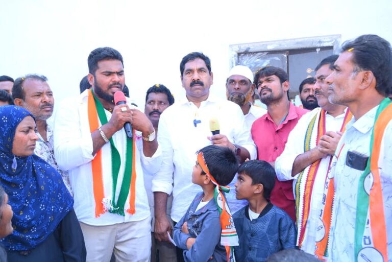 కాంగ్రెస్ పార్టీ సర్పంచుల గెలుపు కోసం విస్తృత ప్రచారం