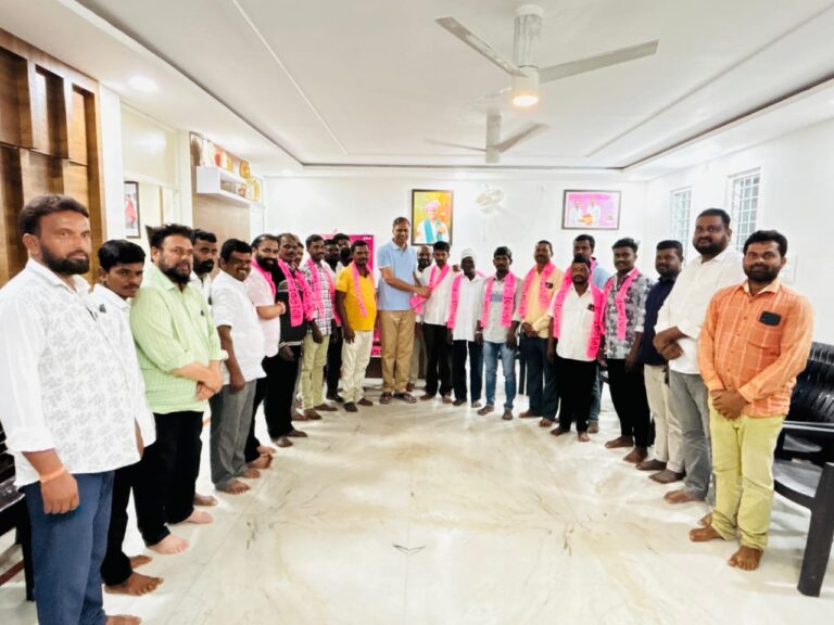 బీఆర్‌ఎస్‌లోకి భారీగా చేరికలు