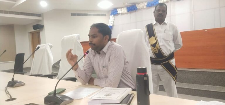 గ్రామ పంచాయతీ ఎన్నికల అధికారులకు ప్రత్యేక శిక్షణ