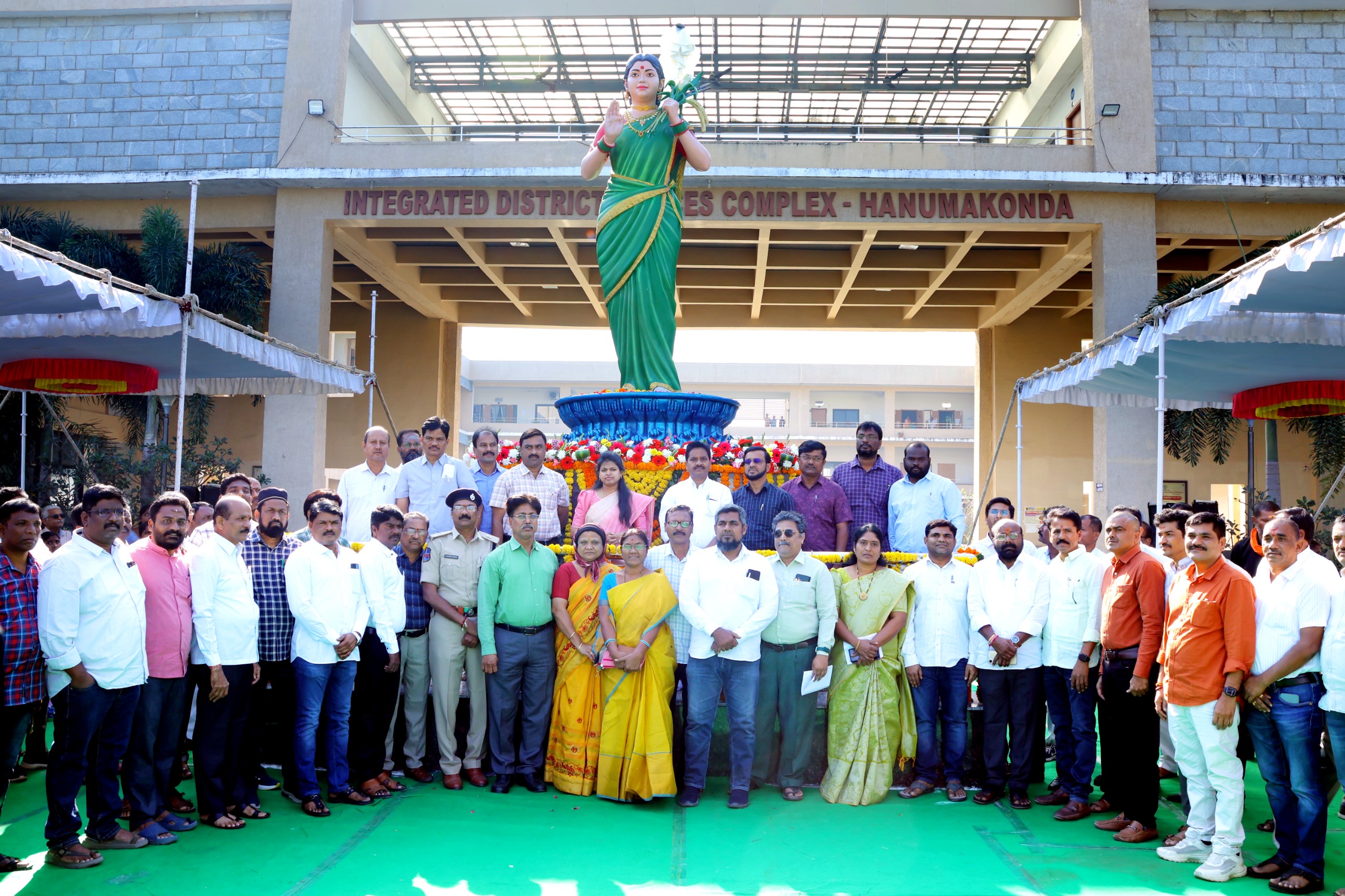 తెలంగాణ తల్లి విగ్రహావిష్కరణ చేసిన- కలెక్టర్ స్నేహ శబరీష్