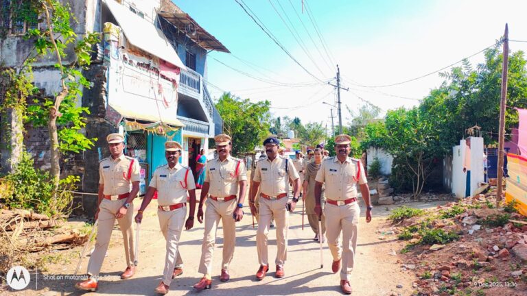 ప్రజలు స్వచ్ఛందంగా ఓటు హక్కును వినియోగించుకోవాలి