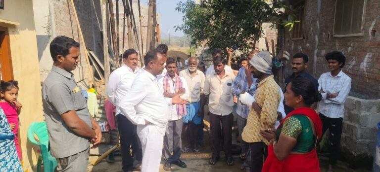 బాధిత కుటుంబానికి అండగా ఉంటామని హామీ