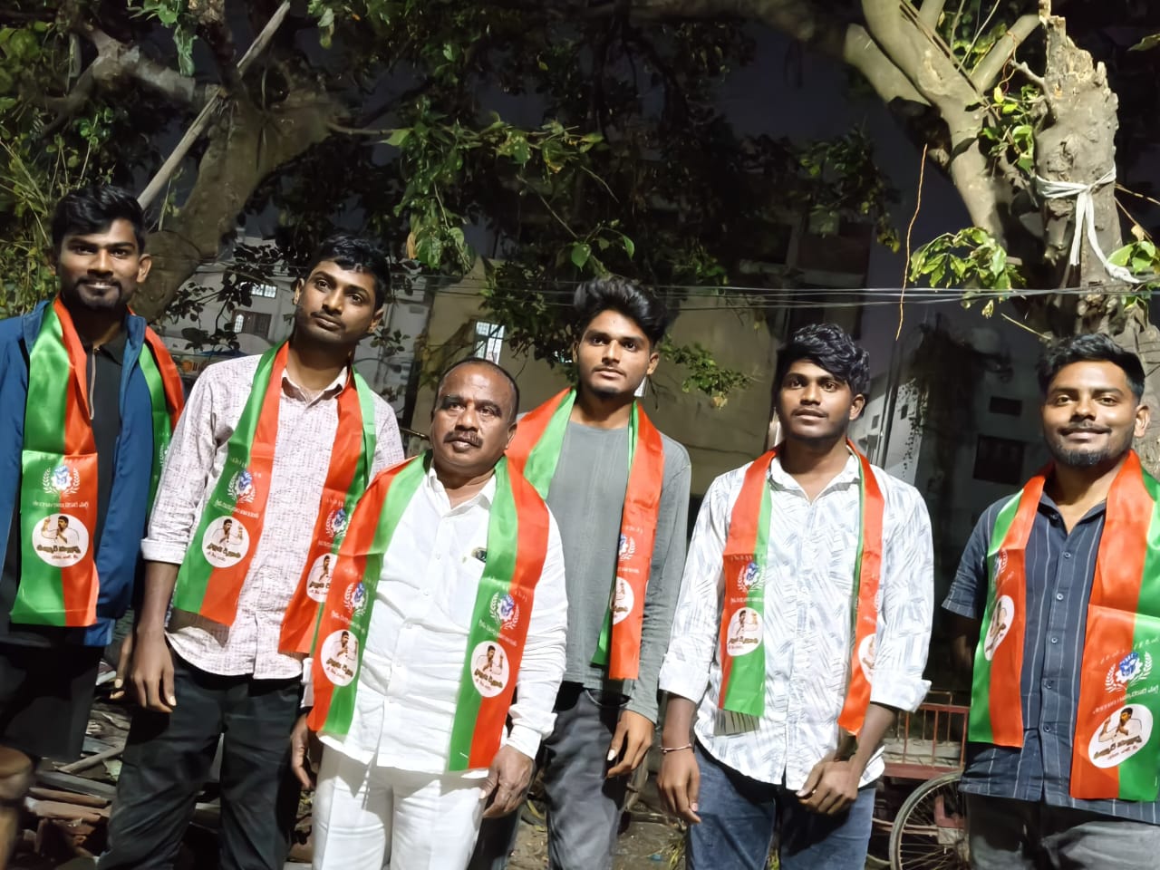 టీఆర్పీ పార్టీలోకి యువత భారీ చేరిక