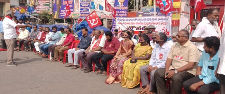 గ్రామీణ పేద కూలీల మెడలకు వేలాడనున్న ఉరితాళ్లు