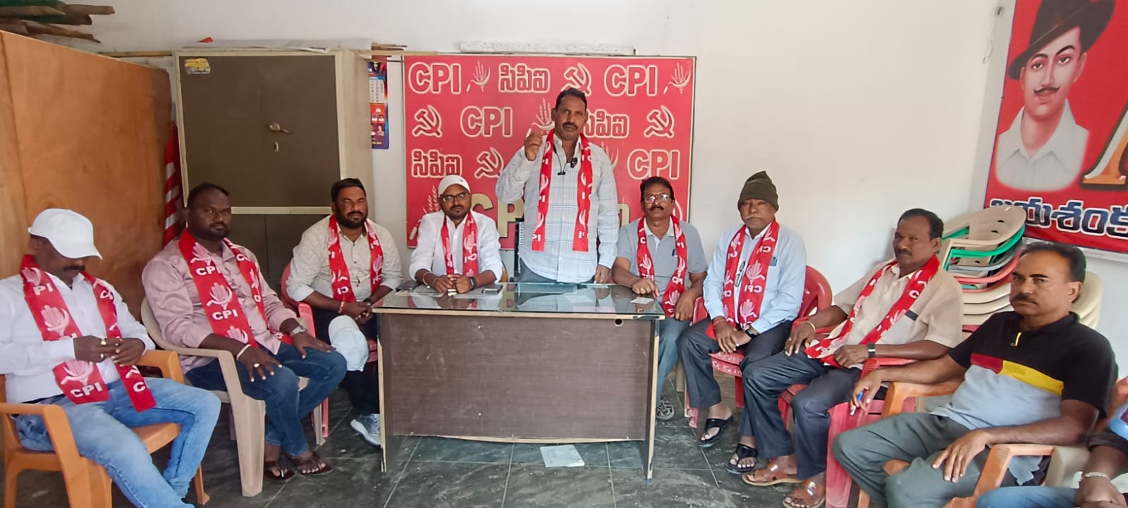 మున్సిపల్ ఎన్నికల్లో కమ్యూనిస్టులను ఆదరించండి