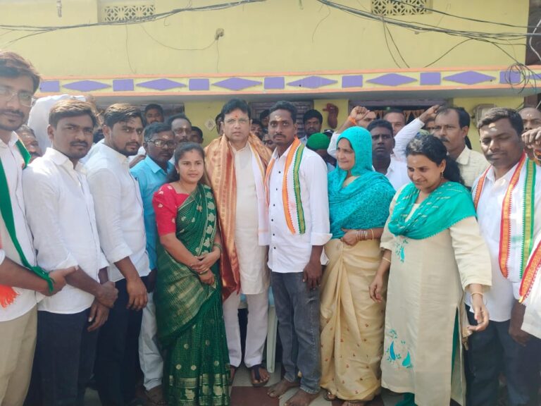 నూతన సర్పంచ్, ఉపసర్పంచ్‌లకు మంత్రి శ్రీధర్ బాబు ఘన సన్మానం