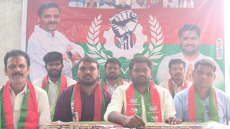 ఓటర్ జాబితాలో భారీ అక్రమాలు