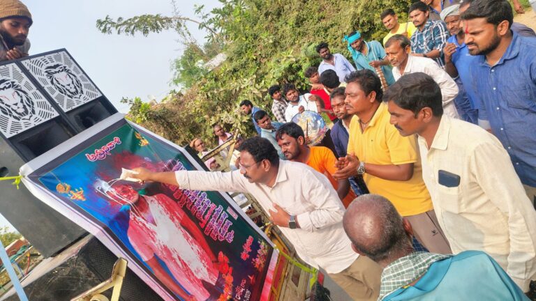 మృతుని కుటుంబాన్ని పరామర్శించిన బీజేపీ జిల్లా అధ్యక్షులు నిషిధర్ రెడ్డి