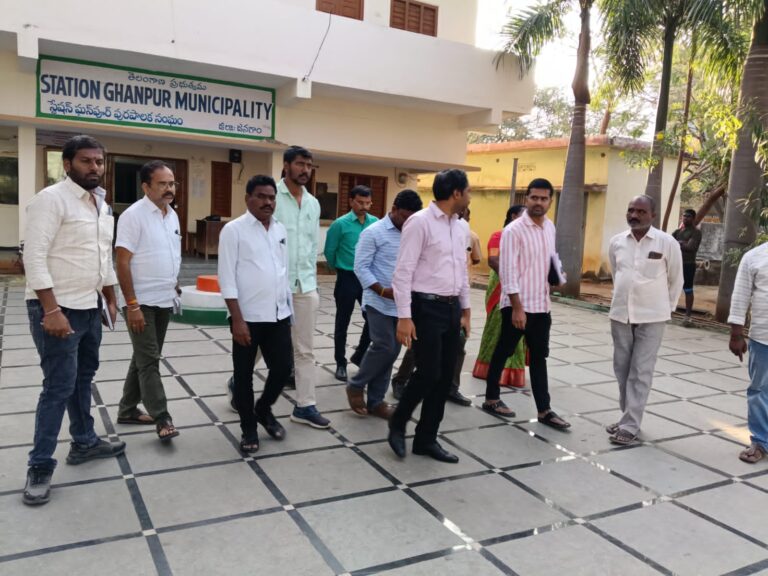 మున్సిపాలిటీలో పనులు త్వరితగతిన పూర్తి చేయాలి