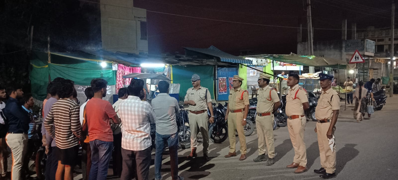 రోడ్డు ప్రమాదాలపై అవగాహన సదస్సు