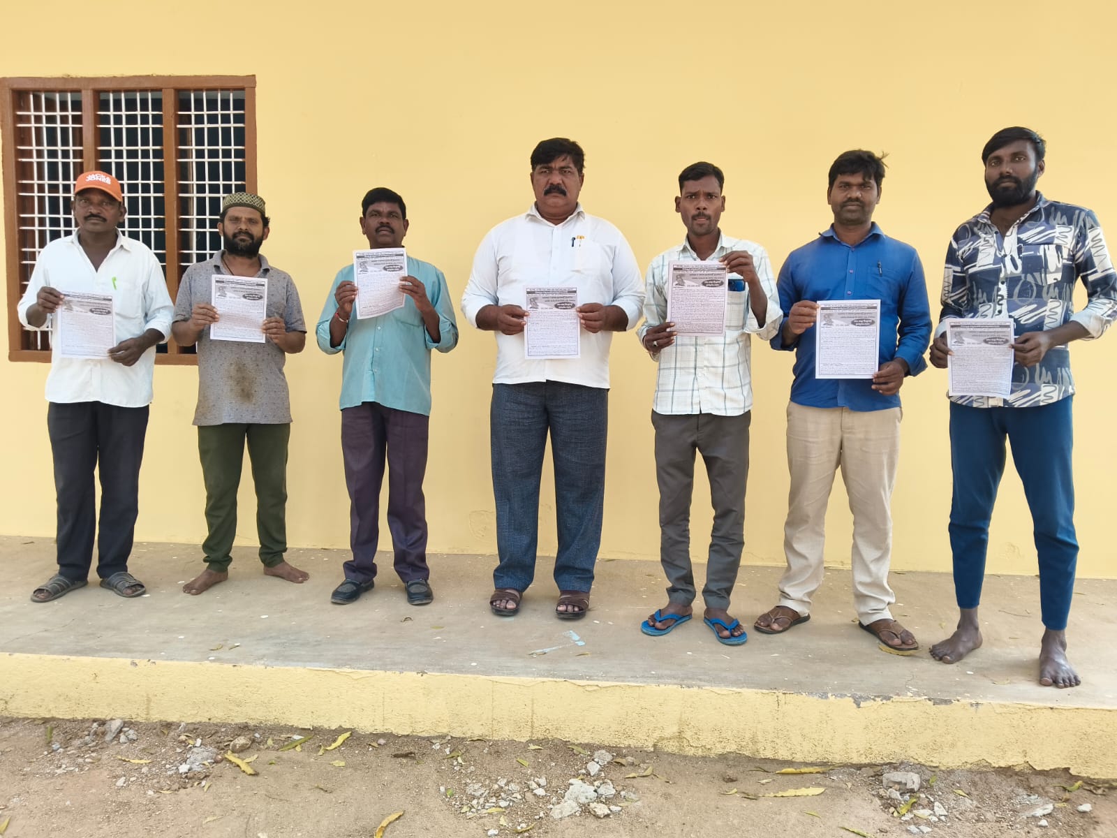 రైతుల కార్మికుల ప్రజల హక్కులను కాపాడాలి