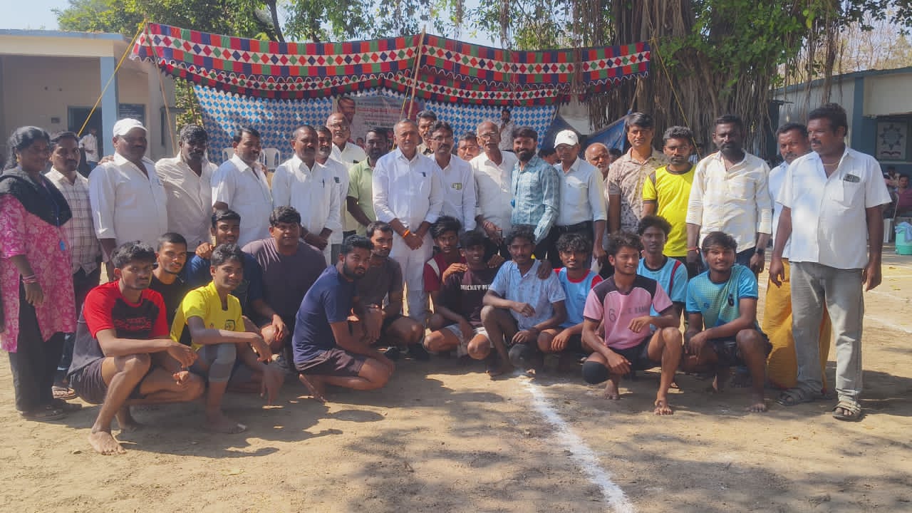 పిడిసిల్లలో కబడ్డీ పోటీల్లో పాల్గొన్న మాజీ ఎమ్మెల్యే