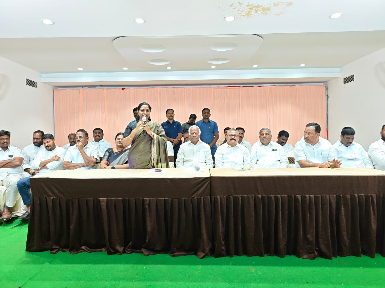 మున్సిపాలిటీలో 18కి 18 వార్డులు గెలవాలి