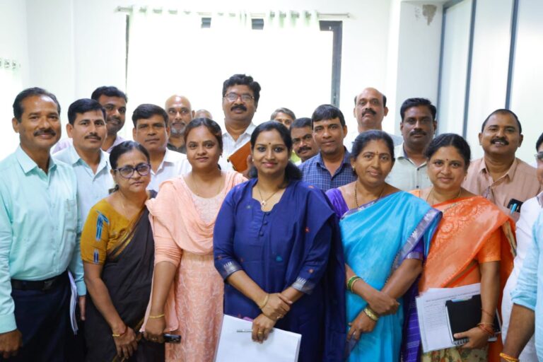 చీఫ్ ప్లానింగ్ అధికారులతో వరంగల్ ఎంపీ సమీక్ష సమావేశం