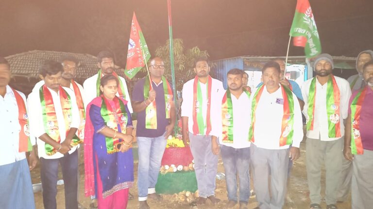 దూదేకులపల్లిలో టీఆర్పీ పార్టీలో బారీ చేరికలు