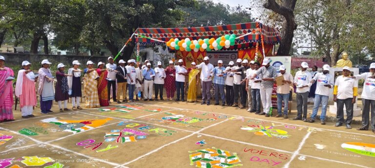 ప్రలోబాలకు లొంగకుండా ఓటు హక్కు వినియోగించుకోవాలి