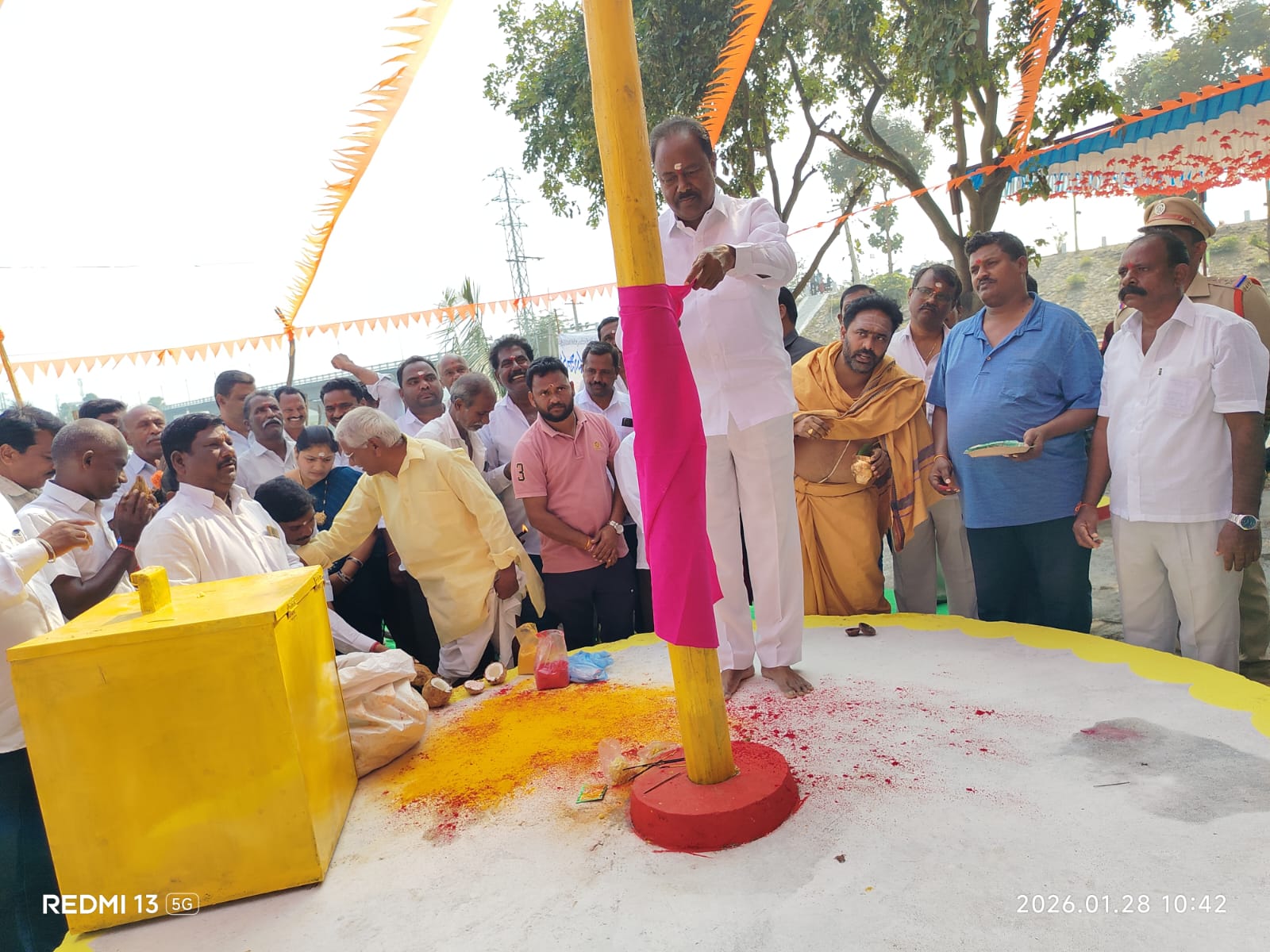 మినీ మేడారం జాతరకు పకడ్బందీ ఏర్పాట్లు