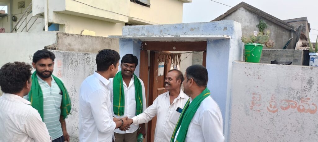 గంట్ల గౌతమ్ రెడ్డి ఇంటింటి ప్రచారం