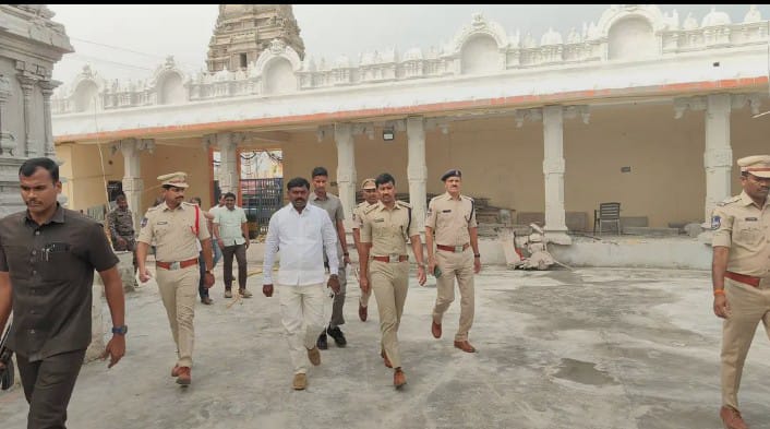 ముఖ్యమంత్రి పర్యటన ఏర్పాట్లపై జిల్లా ఎస్పీ సమగ్ర పరిశీలన