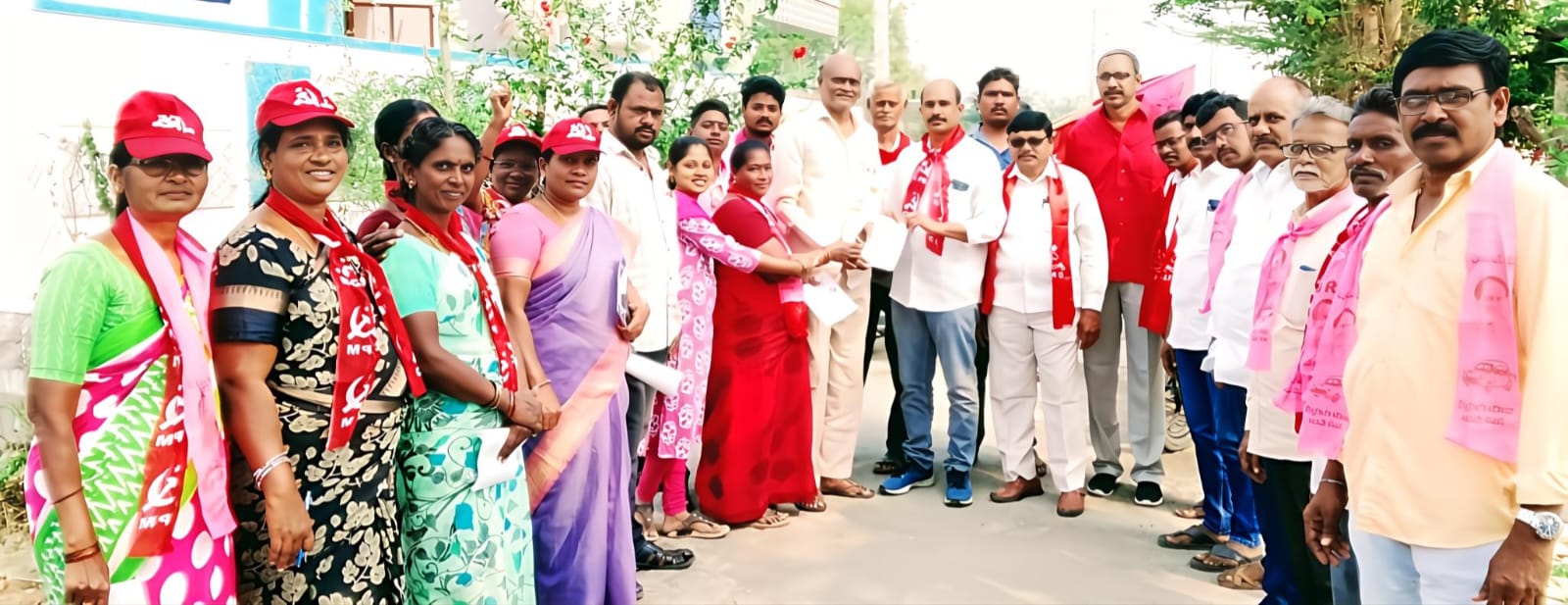 మల్లిక గెలుపు కోసం ముమ్మర ప్రచారం"