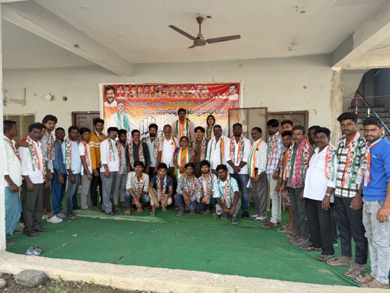 కుణ్య తండా యూత్ కాంగ్రెస్‌లోకి భారీ చేరికలు