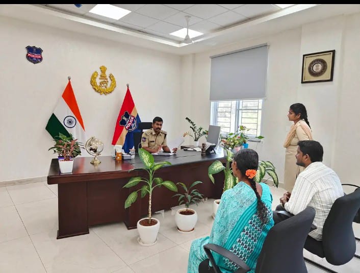 ప్రజల సమస్యలకు తక్షణ పరిష్కారమే పోలీస్ శాఖ లక్ష్యం