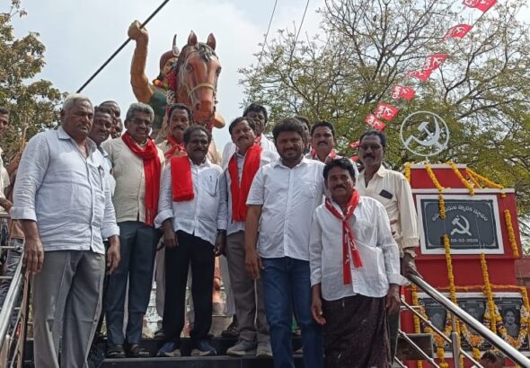 విగ్రహాల ఆవిష్కరణ