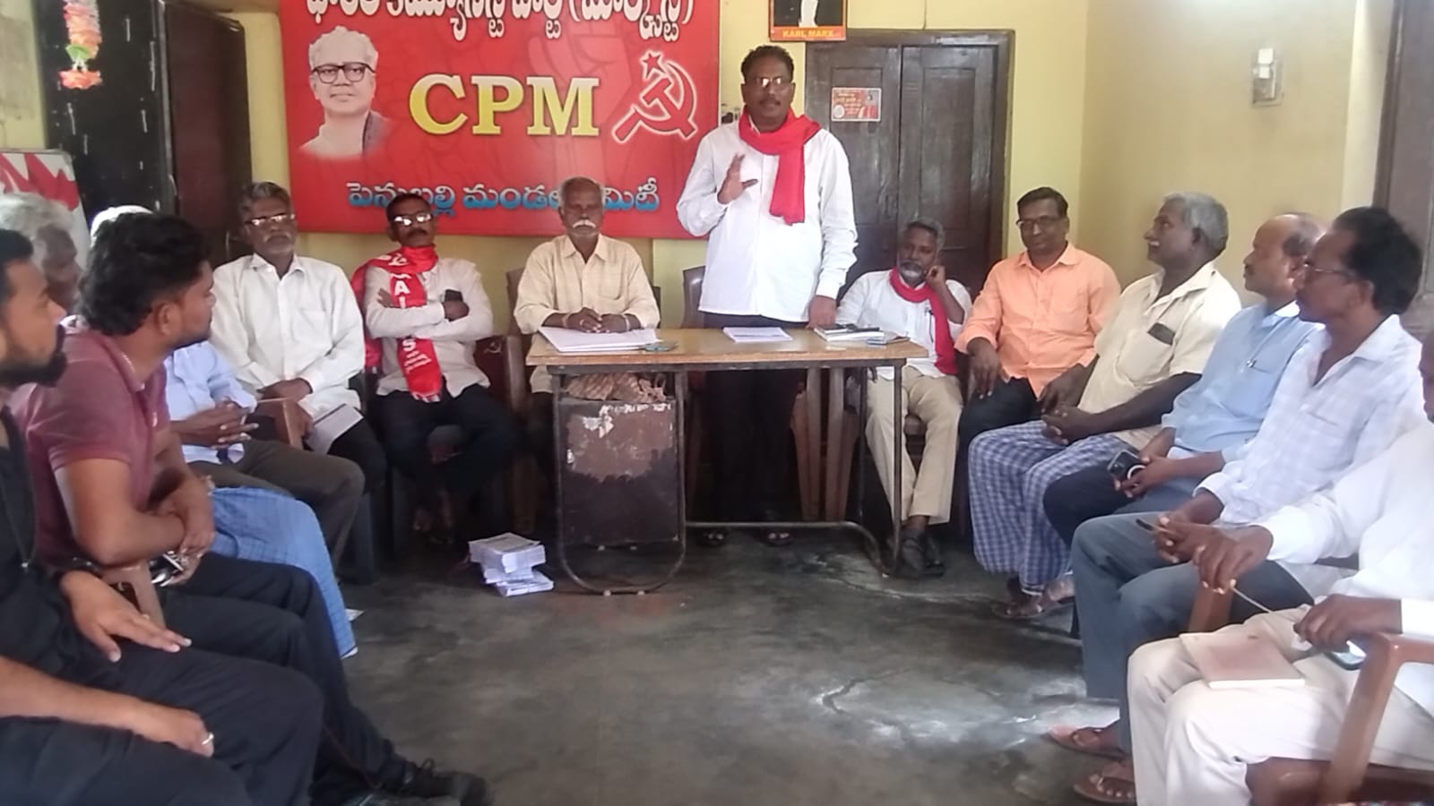 లేబర్ కోడ్లు … కార్మికుల మెడలకు ఉరితాళ్ళు