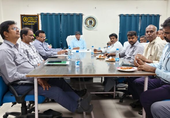 సత్తుపల్లి ఏరియా ఇతర అధికారులు సమీక్షా సమావేశం