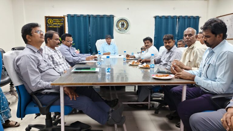 సత్తుపల్లి ఏరియా ఇతర అధికారులు సమీక్షా సమావేశం