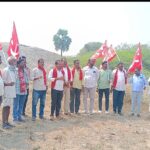 ప్రభుత్వ భూములను పేదలకు పంచాలి: సీపీఐ డిమాండ్