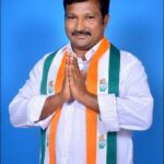 పంపు ఆపరేటర్ కౌన్సిలర్ గా ప్రమాణ స్వీకారం చేసిన వేళ